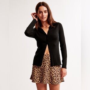 Abercrombie & Fitch Mid rise pattern Leopard Print Skort